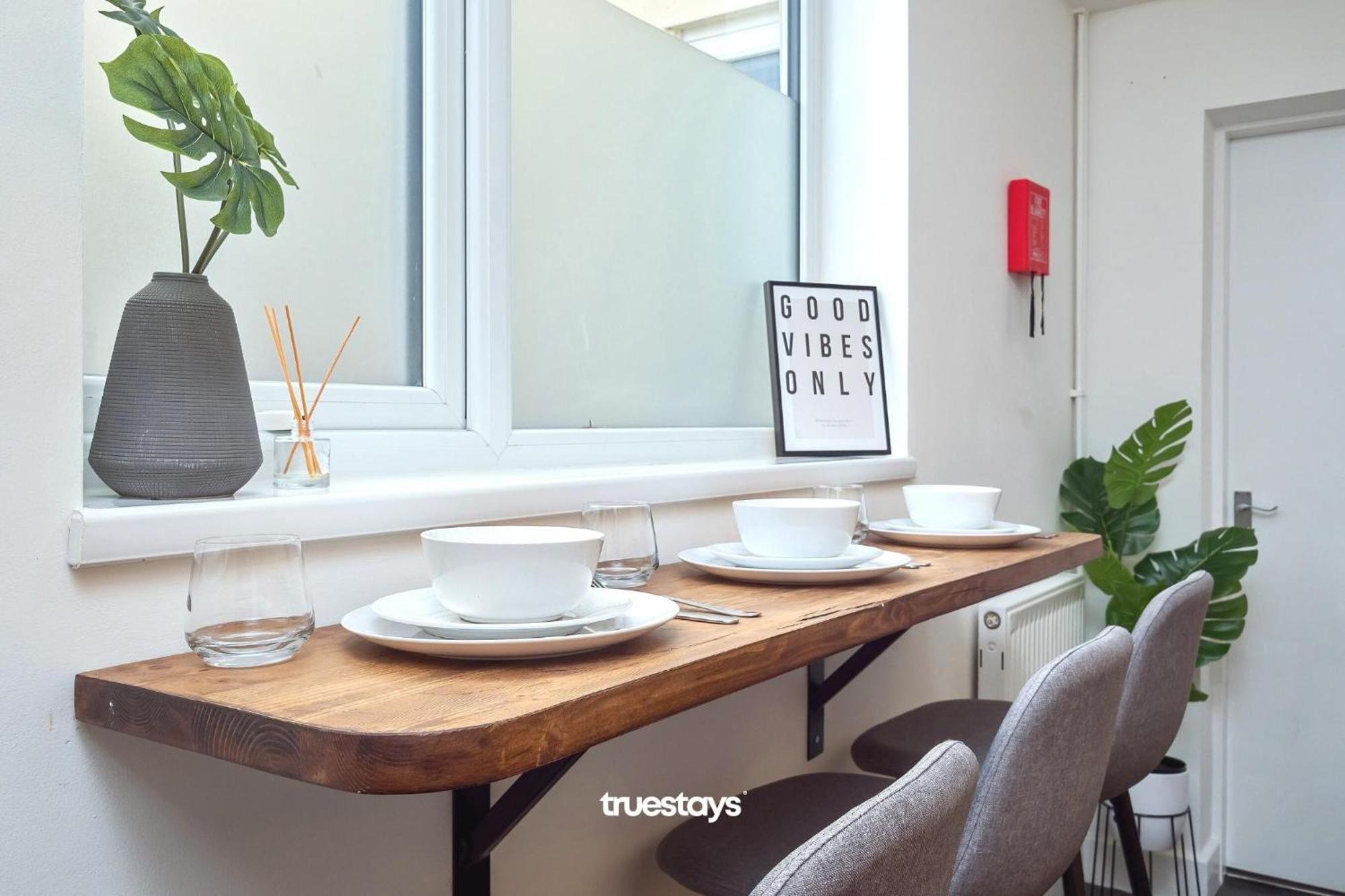 Penkhull House By Truestays - 4 Bedroom House In Stoke-On-Trent 외부 사진