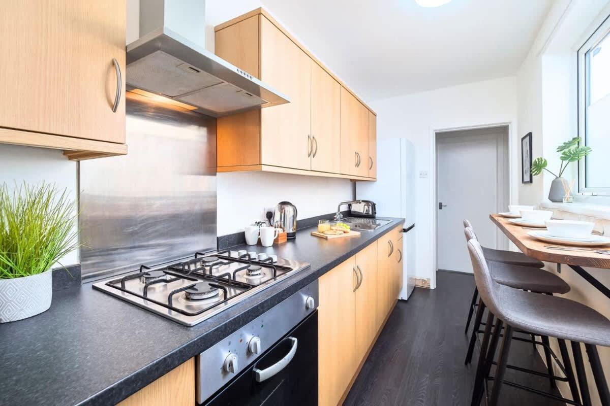 Penkhull House By Truestays - 4 Bedroom House In Stoke-On-Trent 외부 사진