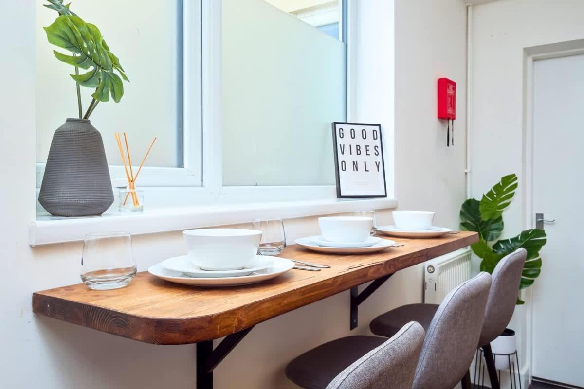 Penkhull House By Truestays - 4 Bedroom House In Stoke-On-Trent 외부 사진
