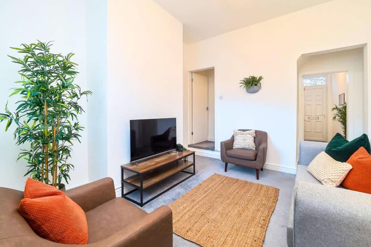 Penkhull House By Truestays - 4 Bedroom House In Stoke-On-Trent 외부 사진