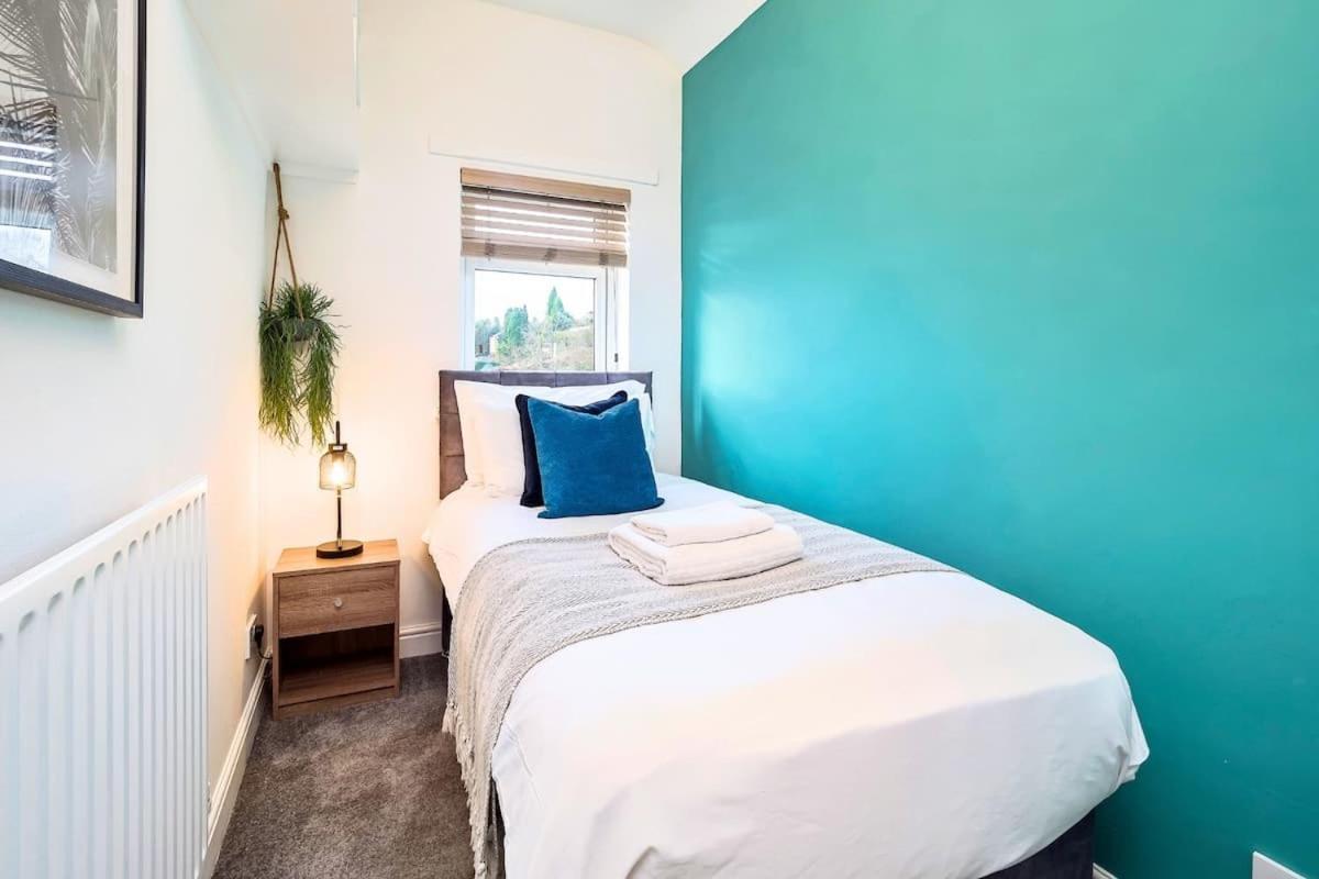 Penkhull House By Truestays - 4 Bedroom House In Stoke-On-Trent 외부 사진