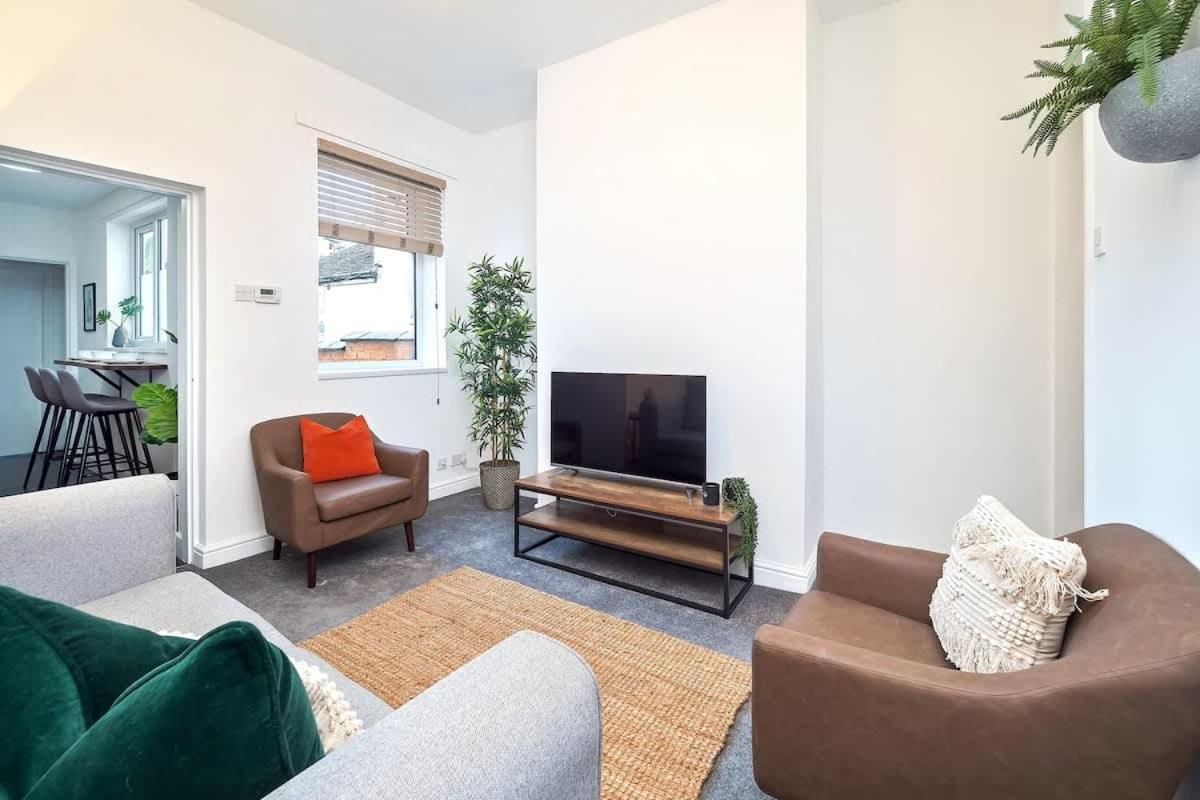 Penkhull House By Truestays - 4 Bedroom House In Stoke-On-Trent 외부 사진